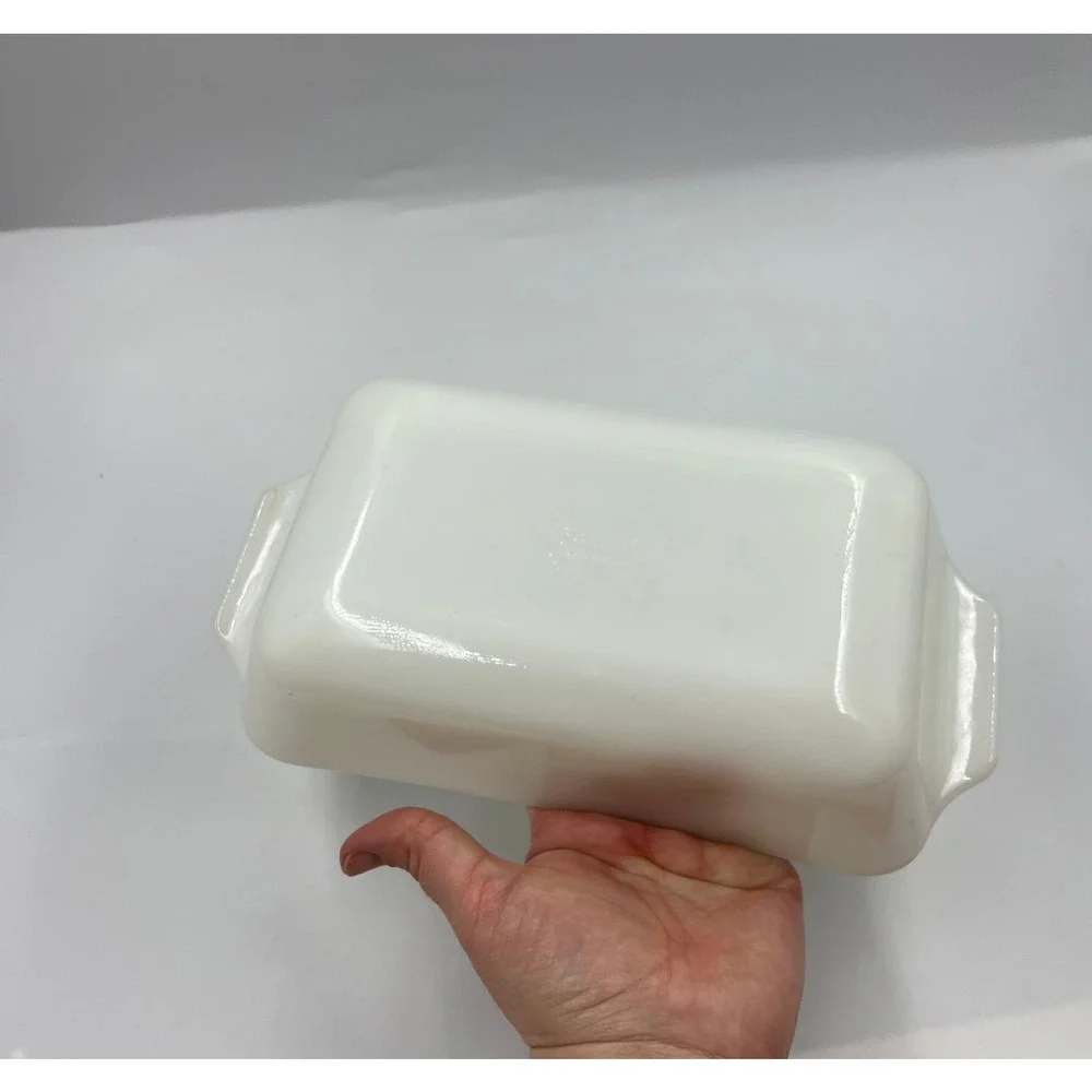 Vintage Anchor Hocking FireKing Milk Glass Casserole Dish 1 Qt‎ Blue Cornflower